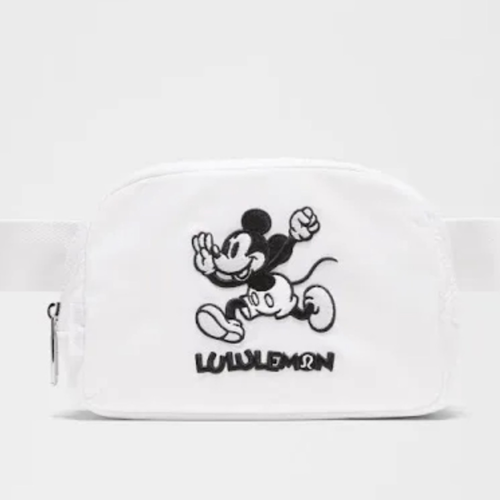 Disney x lululemon *Everywhere Belt Bag 1L Mickey in Motion graphic